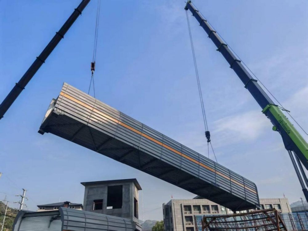 48噸“鋼鐵巨龍”精準(zhǔn)落位！陜煤建設(shè)韓城分公司土建十一項目部“預(yù)演+實戰(zhàn)”搶出15天工期