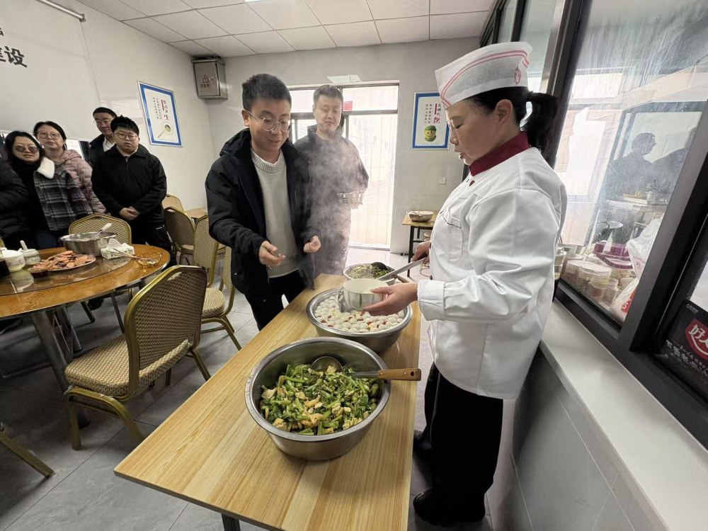 元宵情暖聚合力 同心奮進新征程