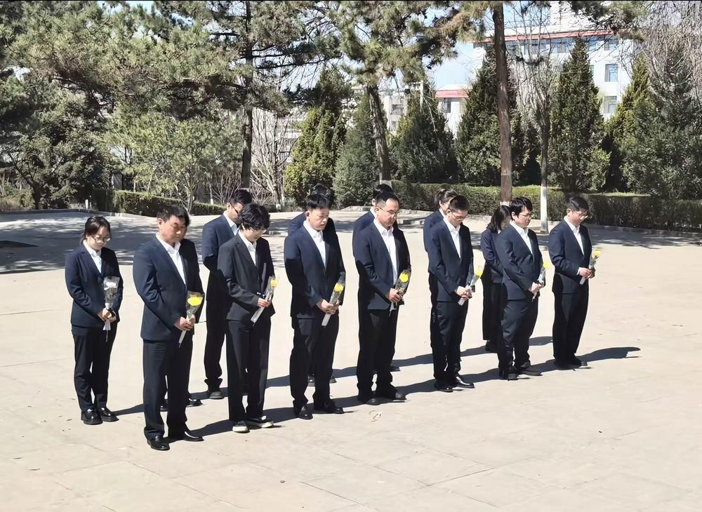 陜煤建設(shè)榆林公司:緬懷英烈鑄忠魂 砥礪奮進(jìn)建新功